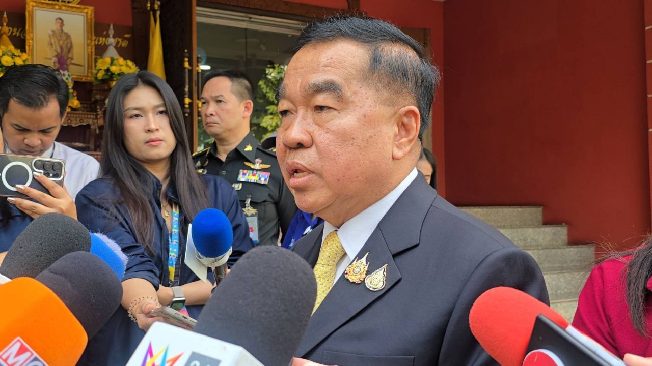 泰国不会降低身份效仿柬埔寨，