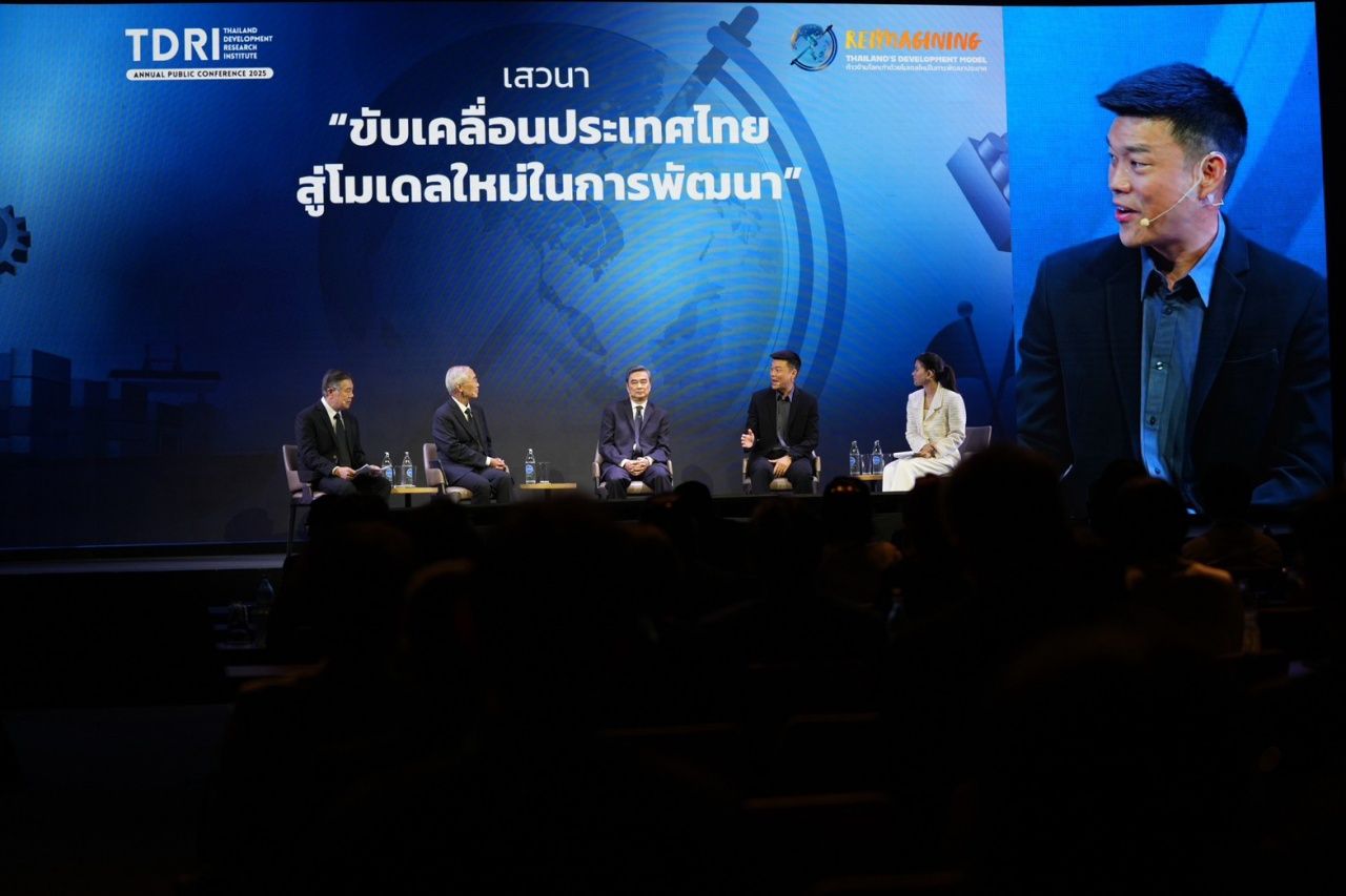 “腾” 指出国家发展的主要障碍:政治不稳定与深层国家,需推动修宪