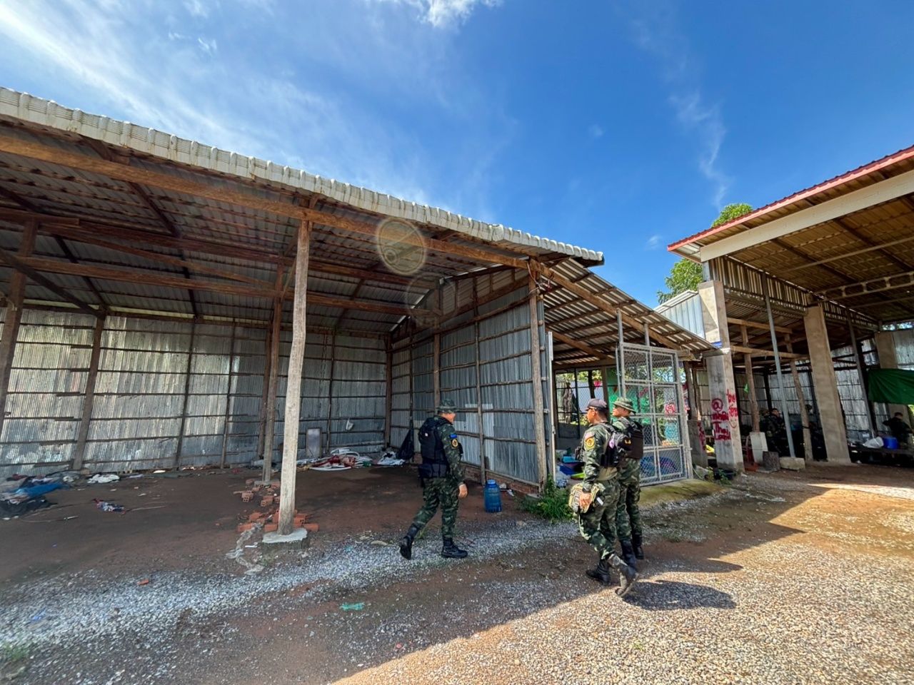 清理边境的芒詹村,移除高毁伤力反坦克地雷