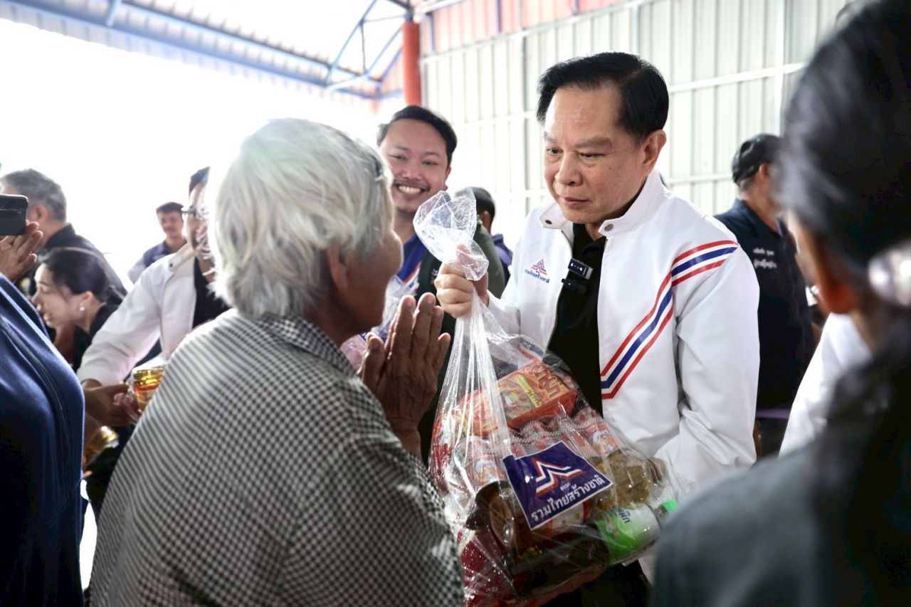 巴吞他尼洪灾 “皮拉潘” 分发1000份救济包,敦促议员照顾受灾者