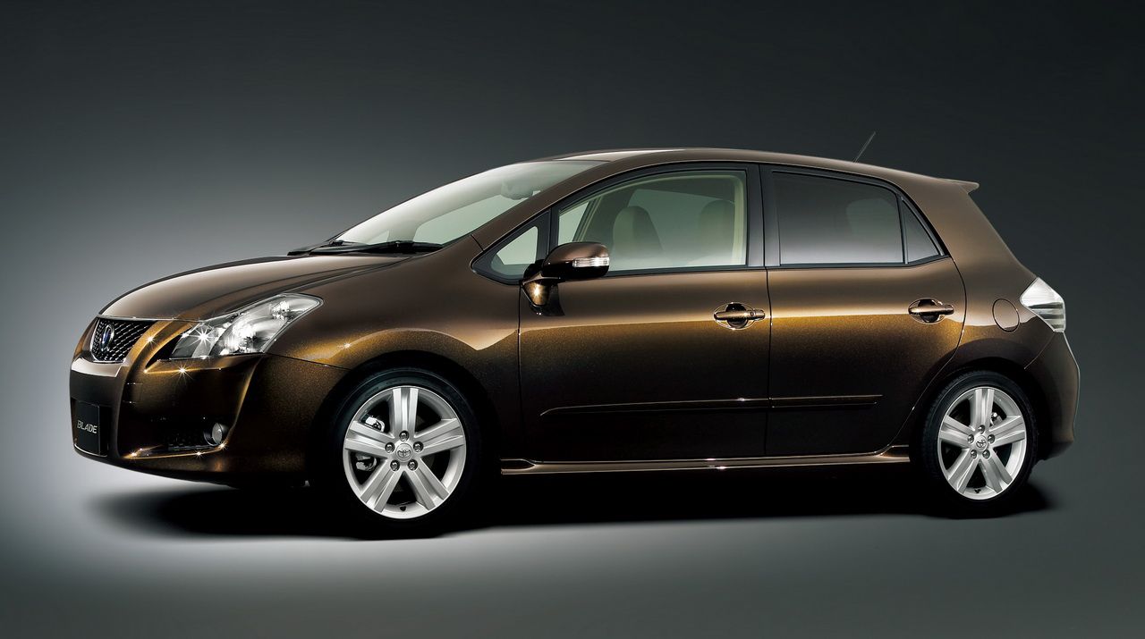 Toyota Blade Master：当大哥丰田打造以Altis为结构的V6 3.5掀背车