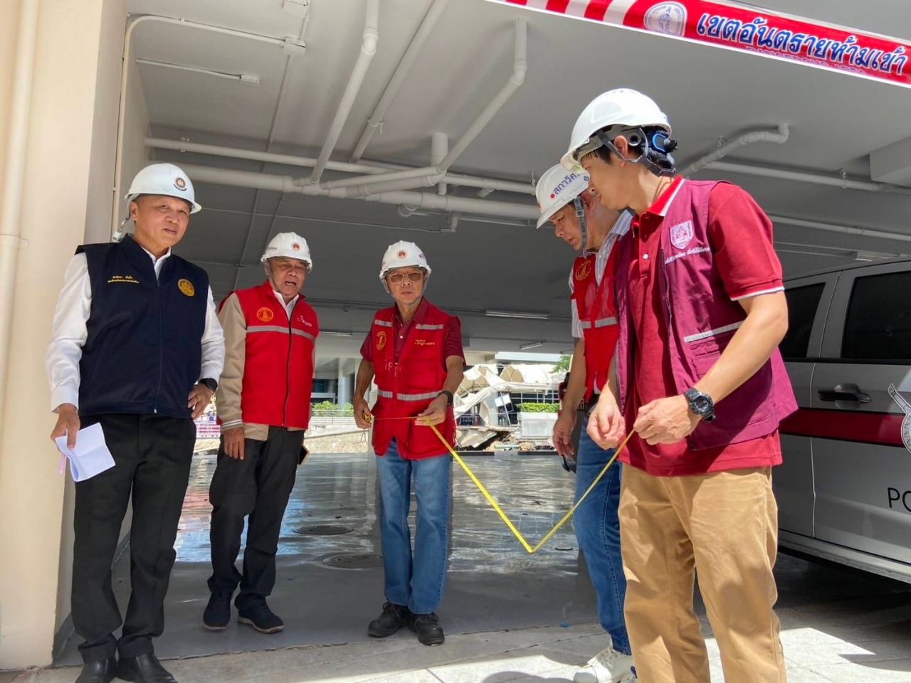 检查三森警察局发现建筑物向坑洞倾斜2毫米 工程界指出如果倒塌将影响公寓