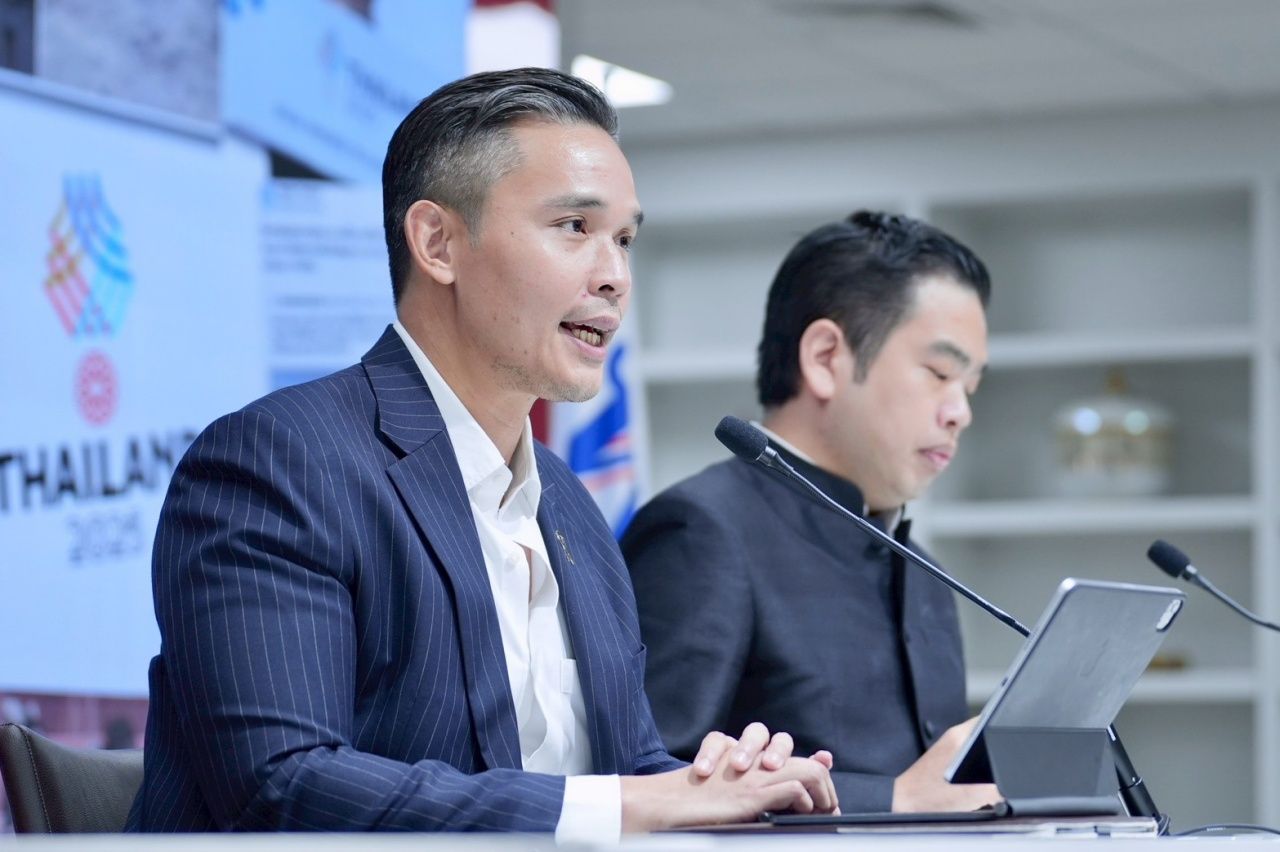 为泰党批“阿努廷”离开内政部长职位因工作不力,与“本·史密斯”不仅仅偶然相遇