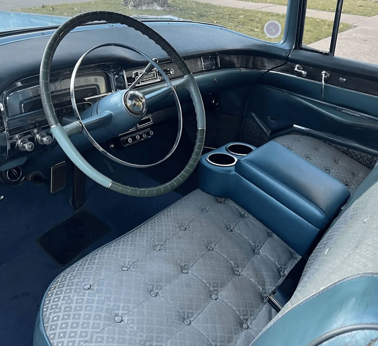 优雅的经典:1955年 Cadillac Fleetwood Series 62 座驾