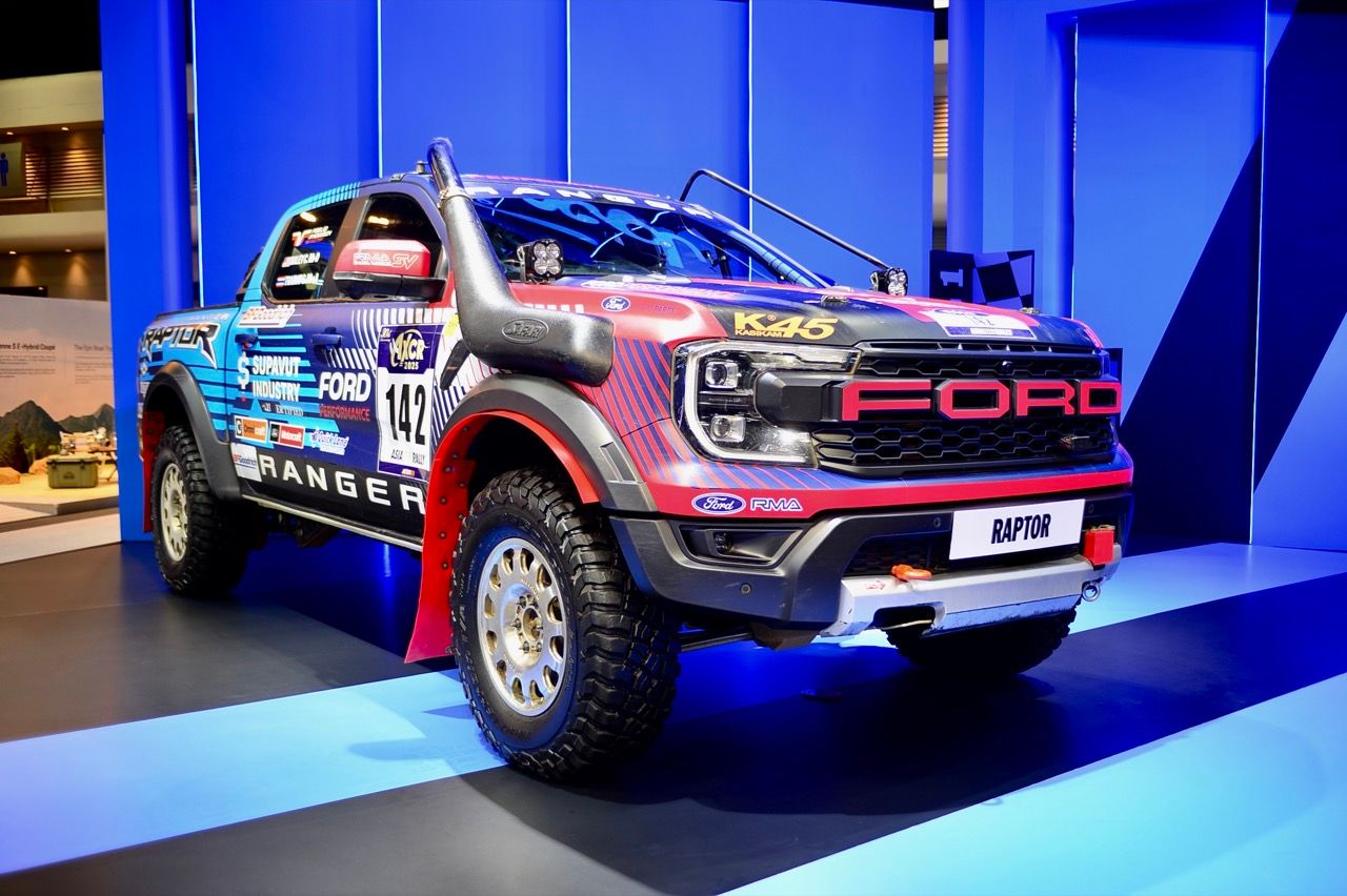 FORD 在汽车博览会推出年终活动