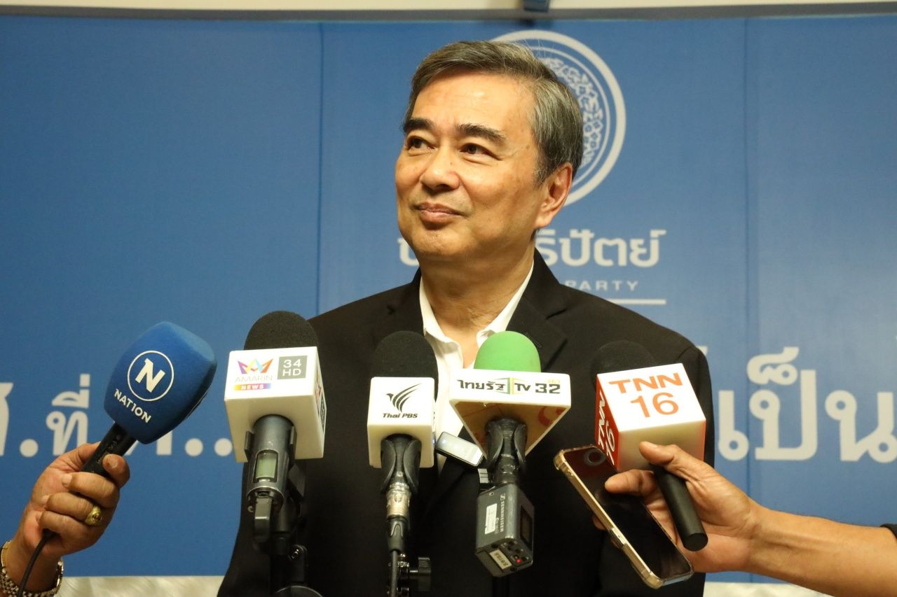 “阿披实” 建议政府加速外交澄清全球社会,强调立场明确泰方未违法