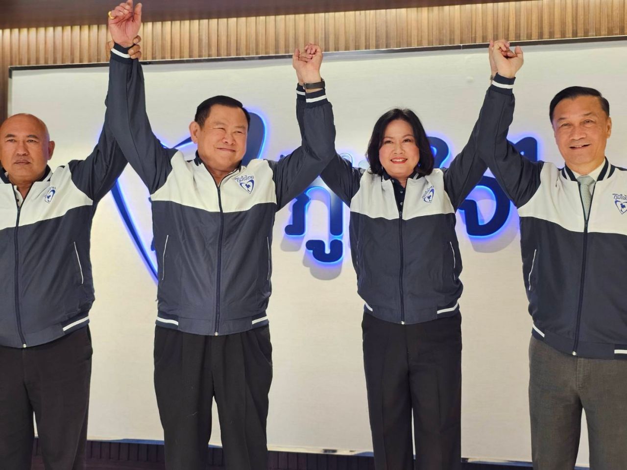 泰国自豪党欢迎3名未来候选人参加廊开-尖竹汶选举，“宋撒”相信能赢得超过150个席位