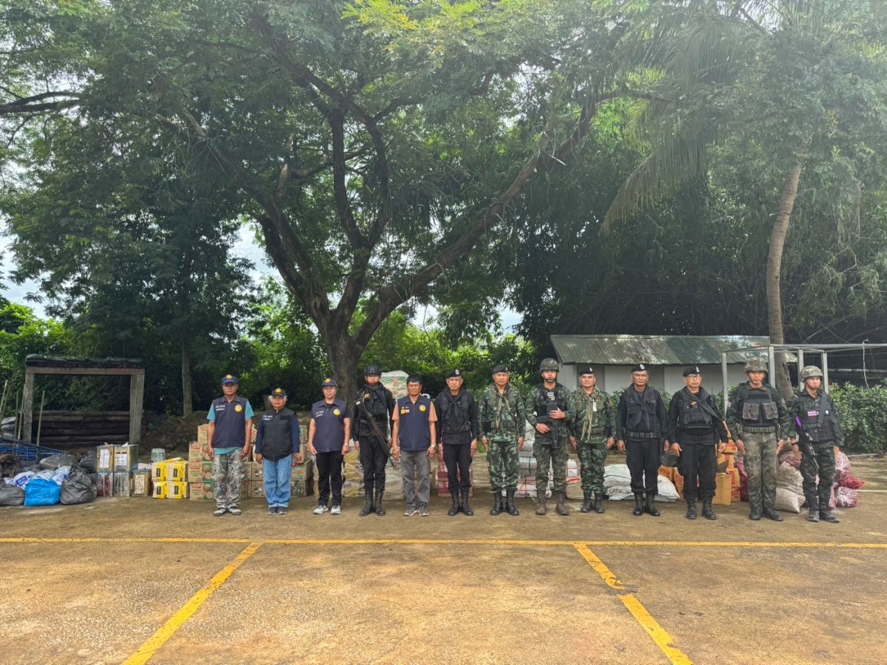 关注消费品走私边境，反映柬埔寨饥荒危机达到顶点
