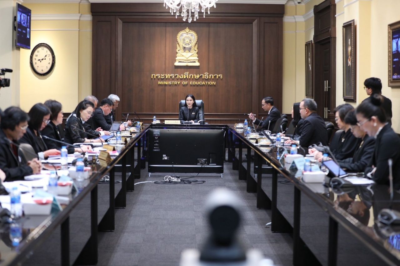 ก.ค.ศ. 董事会批准 69 年教师调动 临时使用原标准 “นฤมล” 强调每个步骤都要透明