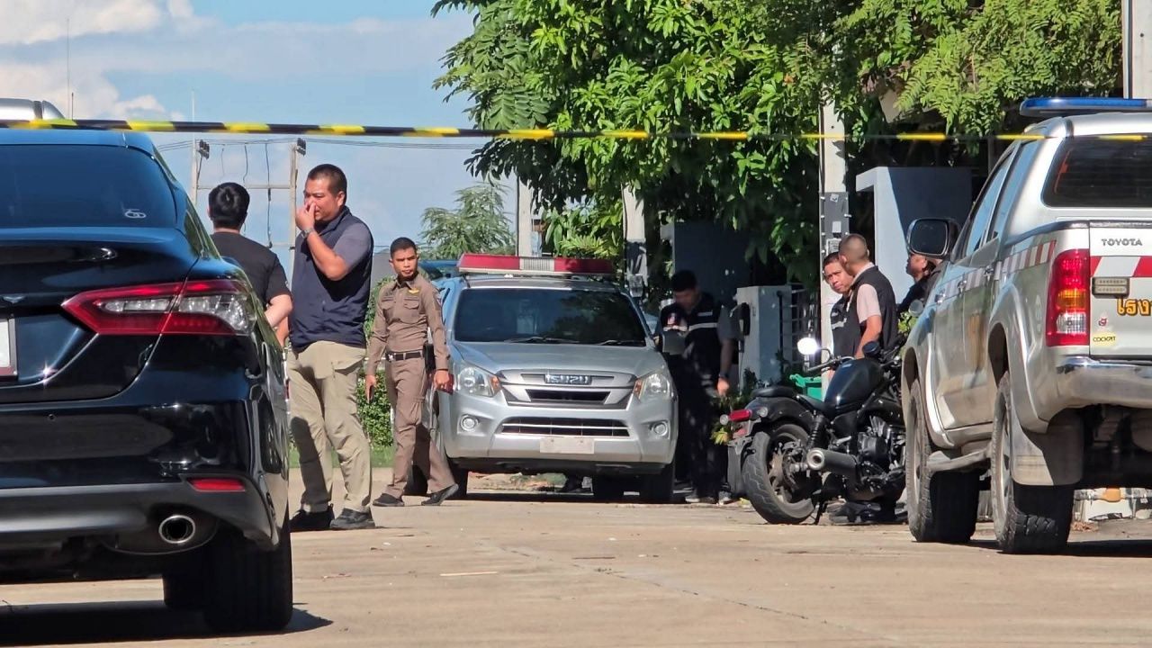 紧急:Uthai Thani省警察局长Tanachon Wichayanaboon在车内自杀