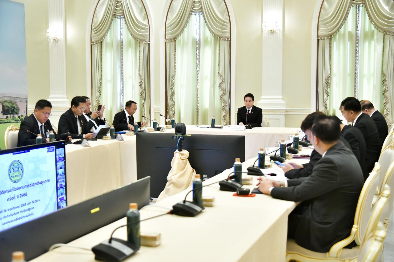 “帕拉吞” 每天安排5次 C-130 航班帮助洪灾，解释“塔蒙纳”和“乌格里特”工作不冲突