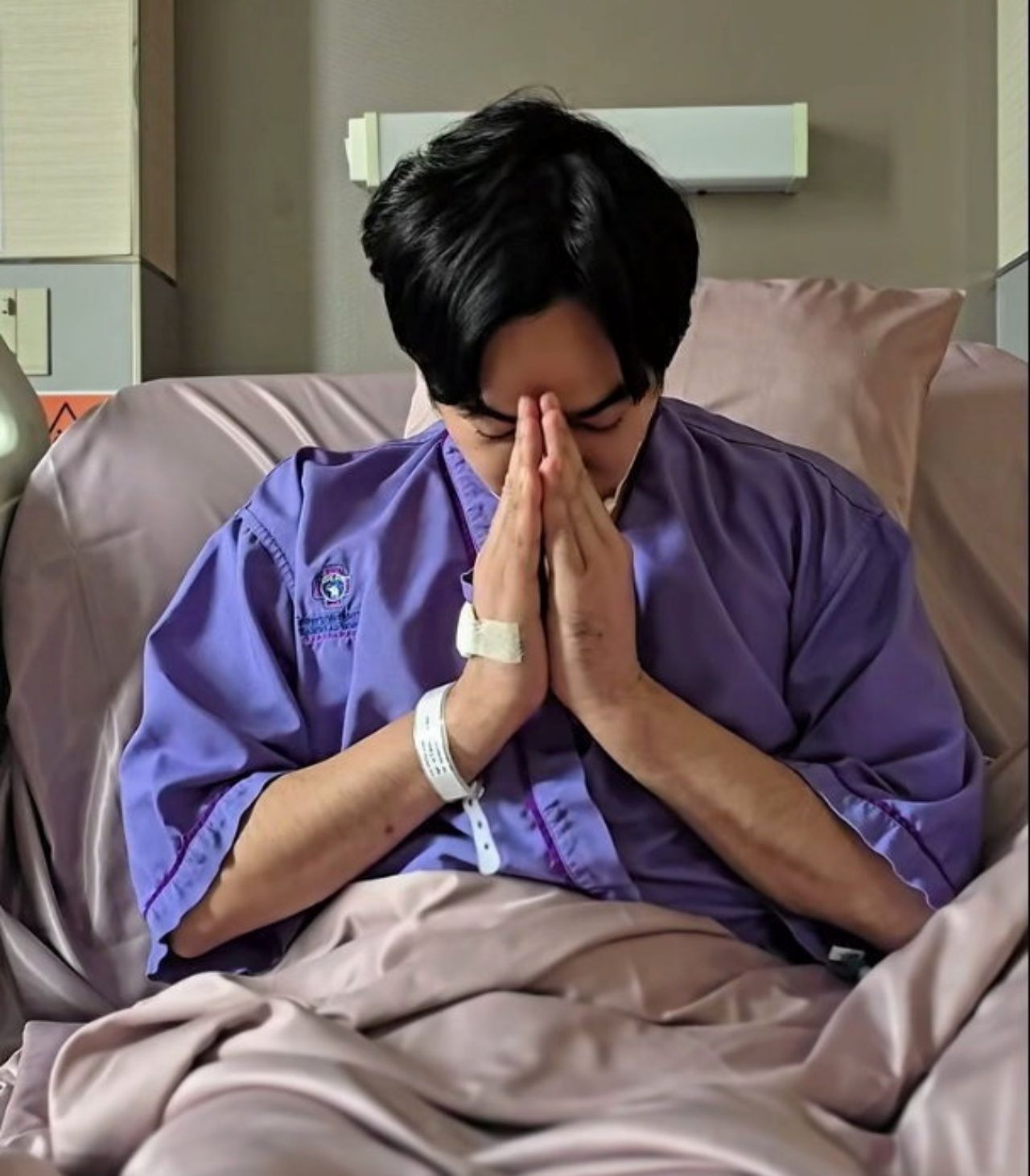 “2025年热门新闻”汇总五大社交热点事件