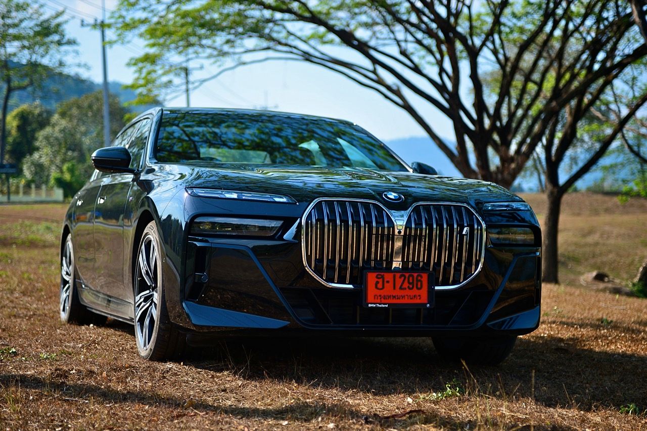 千禧汽车集团庆祝成立25周年，推出BMW i7独家计划