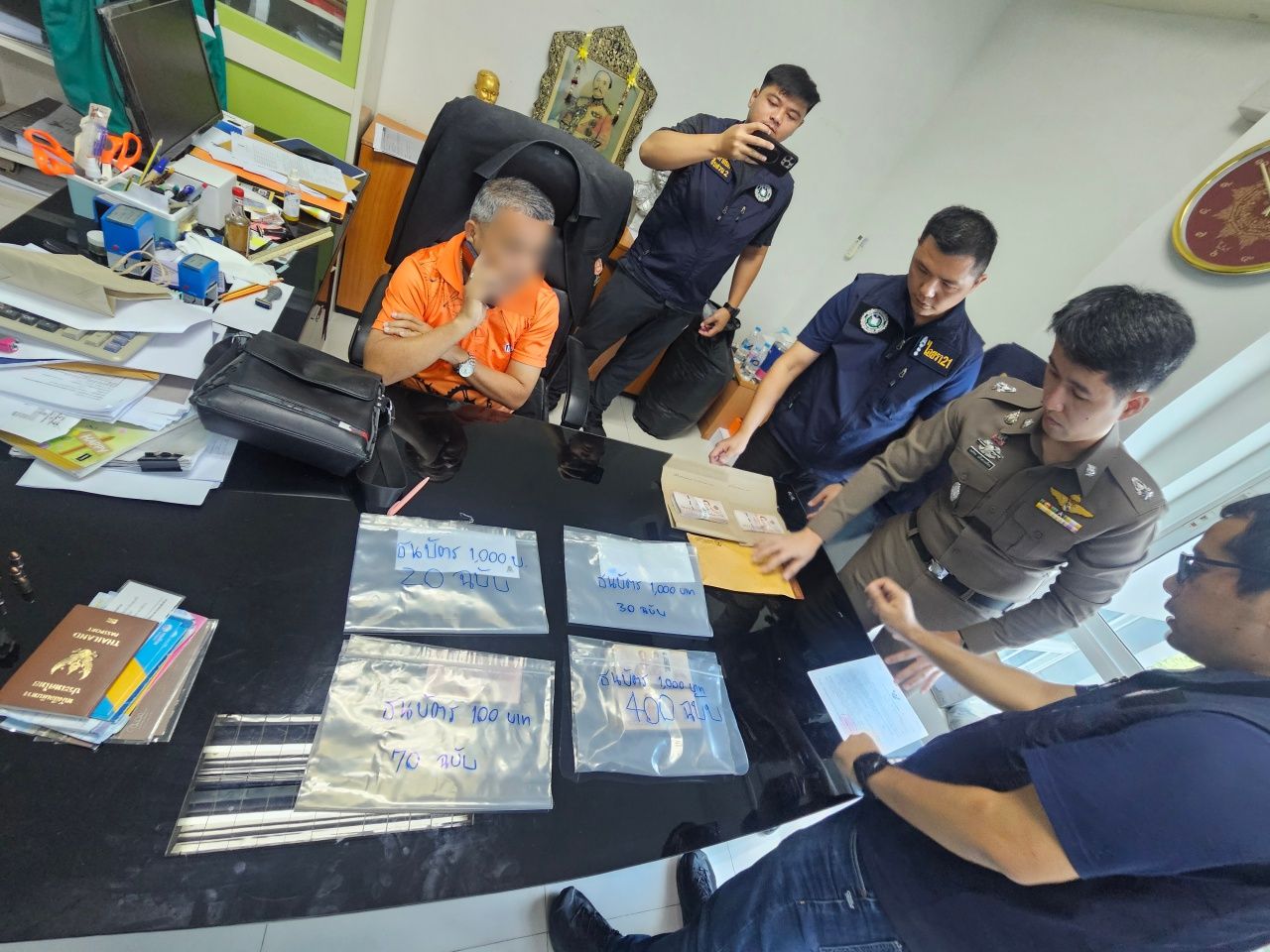 突袭逮捕 Lak Hok 子区工程主任 涉嫌收取贿赂以发放建筑许可