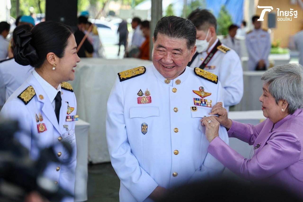 “ภูมิธรรม” 表示尚未收到调整内阁的信号，内政部是否移至泰国党由总理决定
