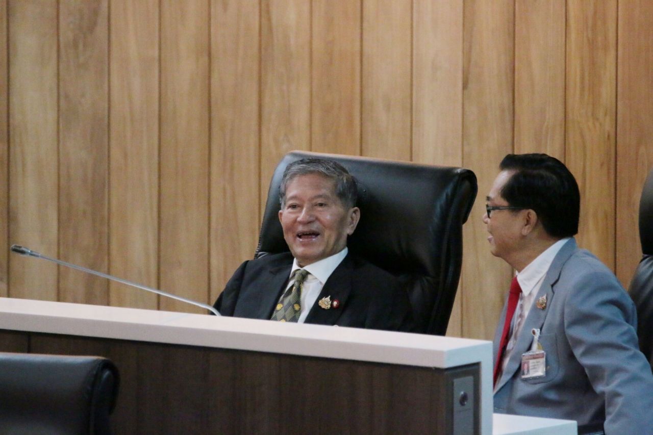 “差利”解释每周参加议会会议 并非10个月来的第一次