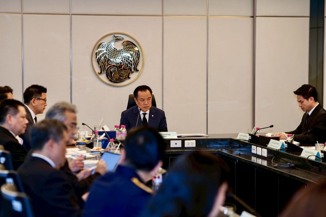 南部洪水救助措施即将出炉，总理阿努廷表示不容延迟，今日下午前往合艾