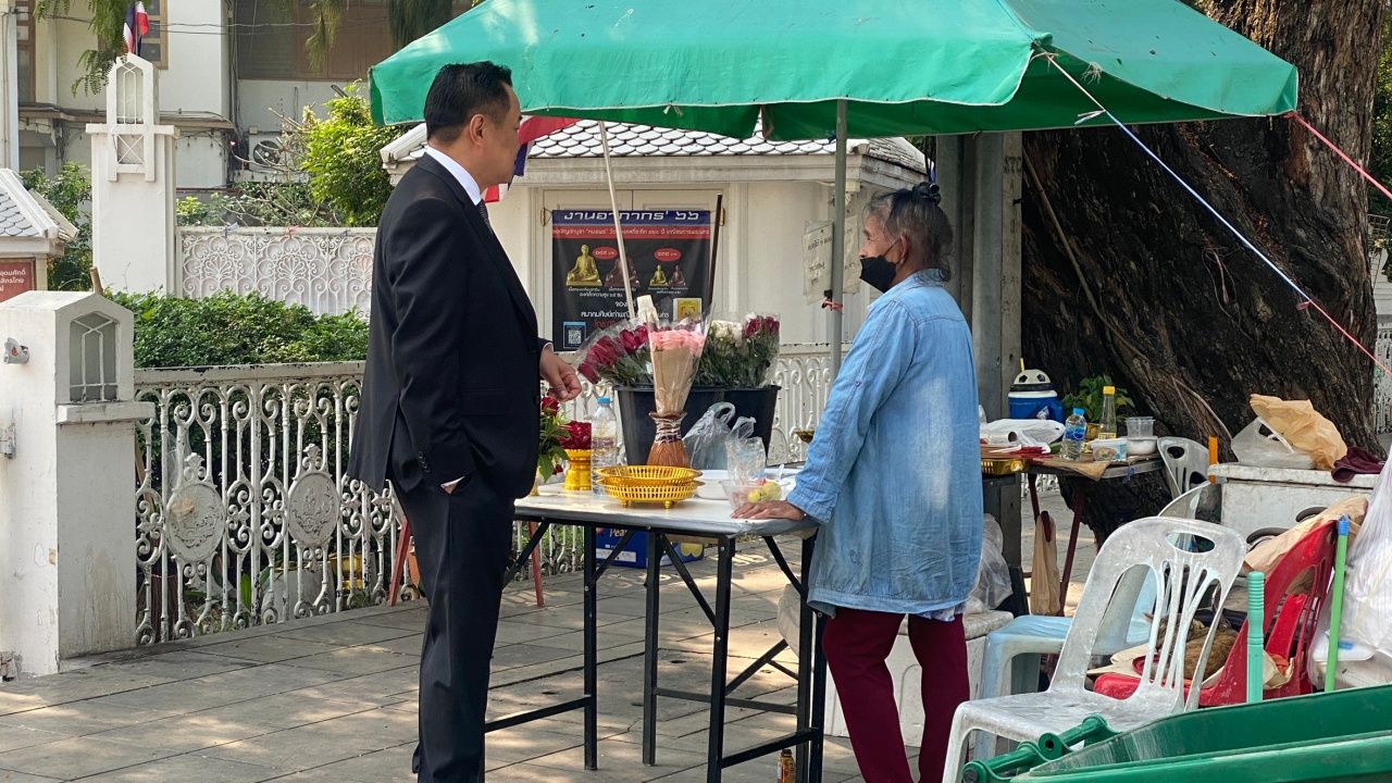 “阿努廷”下令终止意泰合同，起重机屡次倒塌，声称不怕被起诉