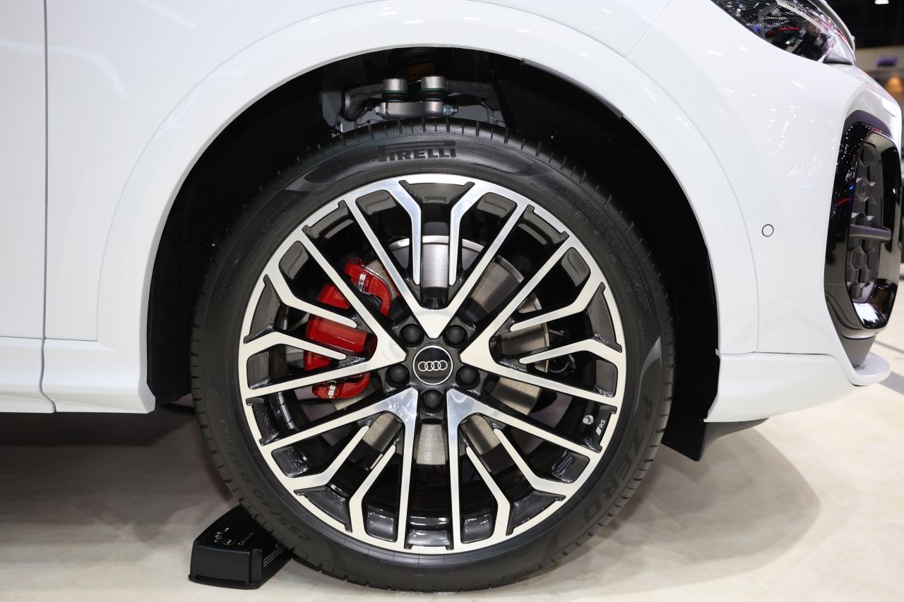 奥迪在2025年汽车博览会上推出年度促销，在新税制前涨价