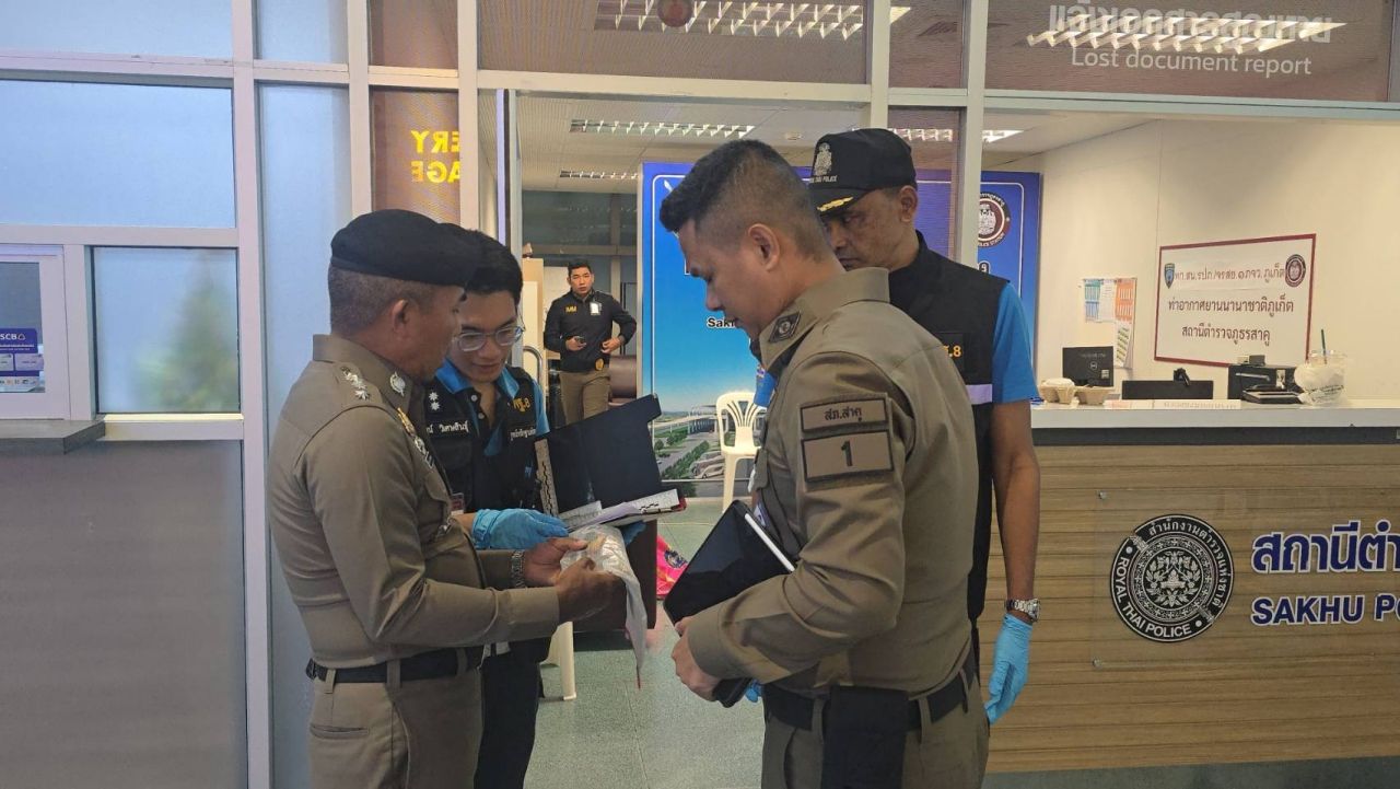 调查印度男子涉嫌在印度航空航班上威胁放置炸弹的行为