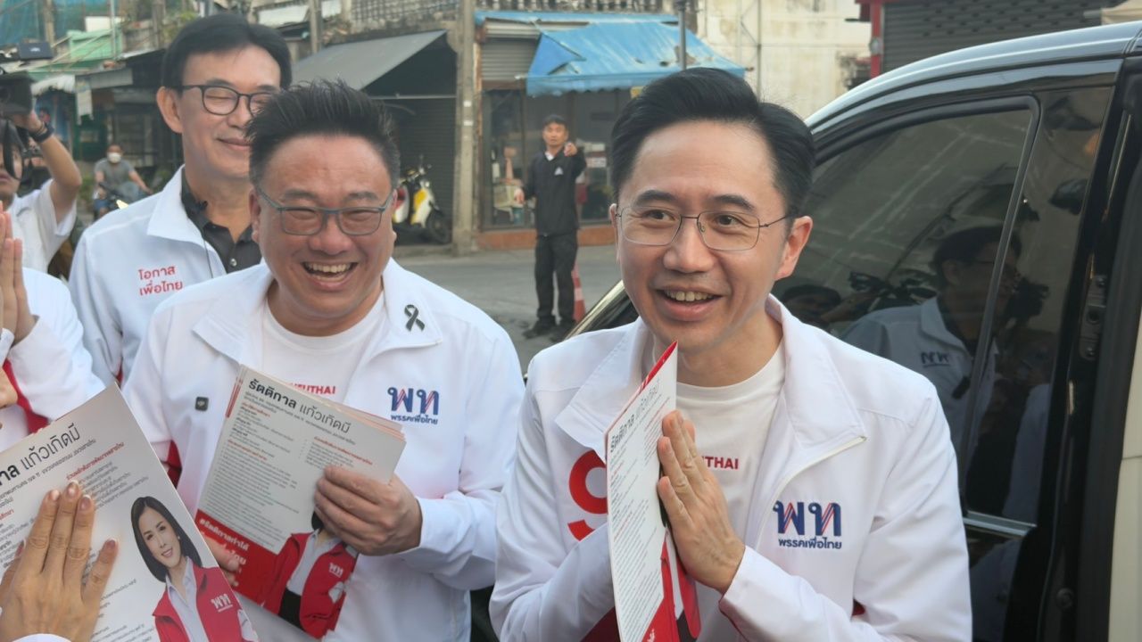 “约萨昌”对为泰党的政策能够触及民众感到高兴，协助曼谷选区候选人竞选，受到热烈欢迎