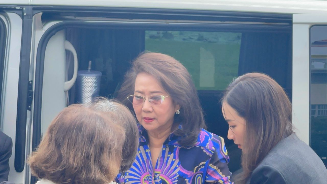 “他信” 已理发，入住医务区，惩教署长称“已做好心里准备”