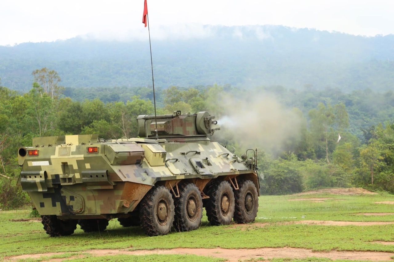 30毫米口径ZMT-1炮弹的破坏力在第21步兵团