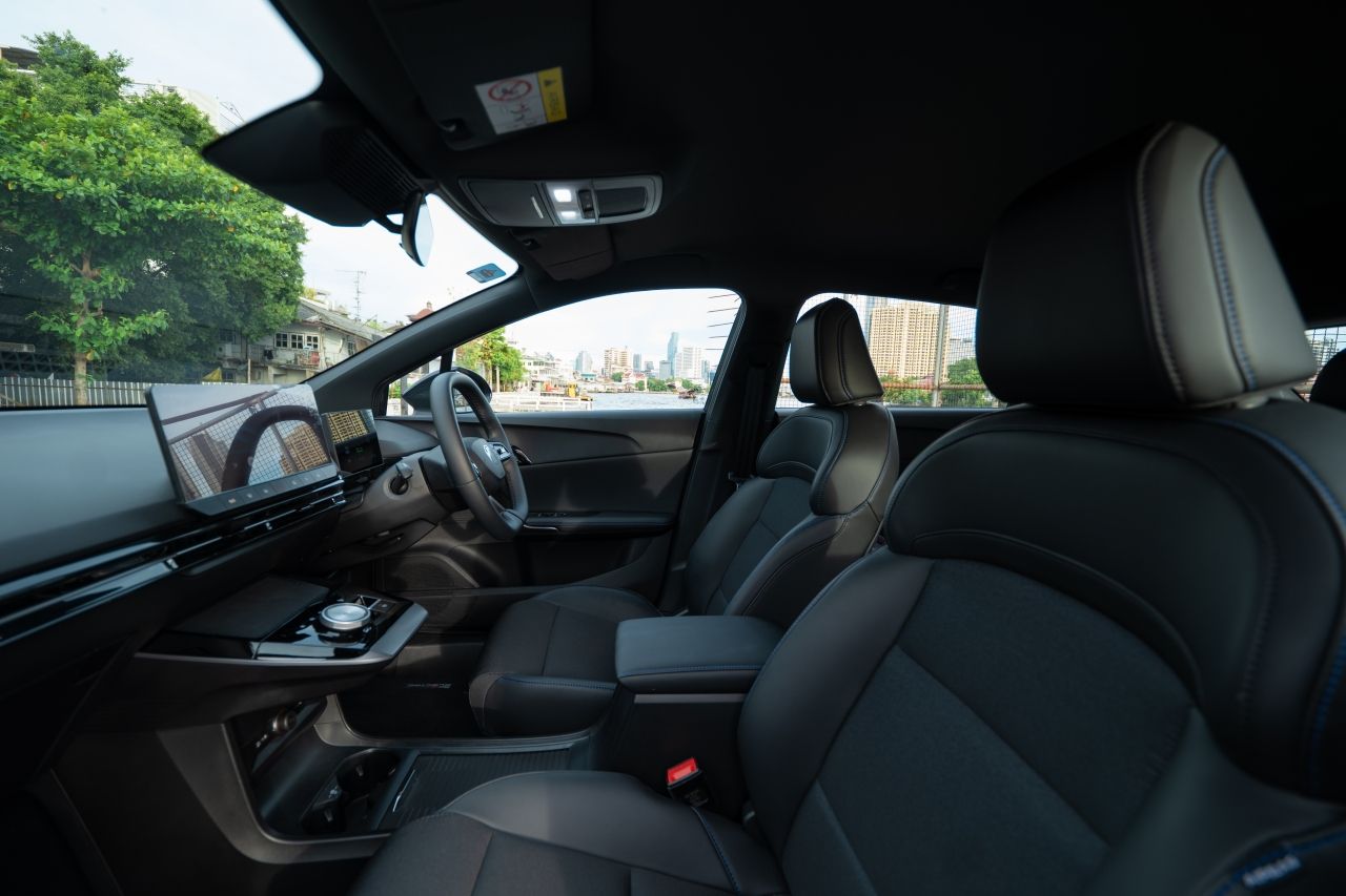 MG 微笑！2025年全球汽车销量激增12.3%，突破450.7万辆