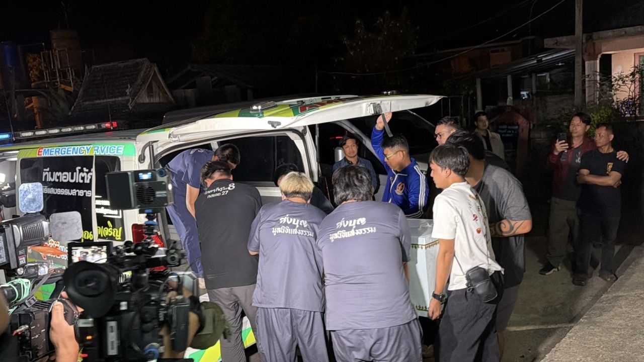 接收“纳特蓬”的遗体进行再次检查,预计明天早晨到达曼谷