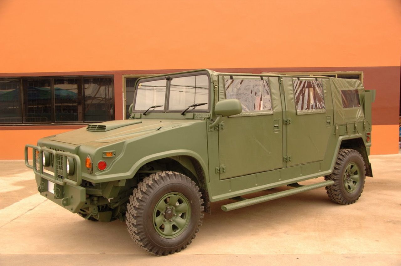 泰国陆军50/51型轻型4×4卡车