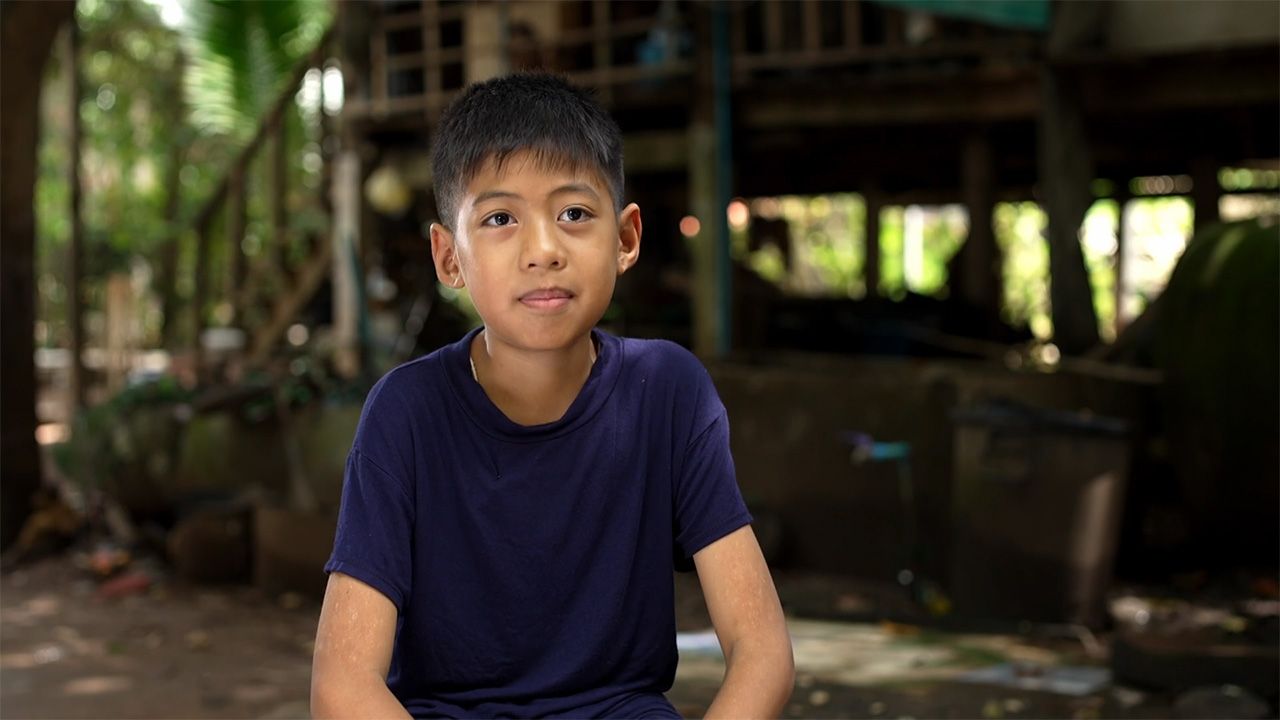 灾难重重 “小螃蟹” 船祸夺父亲性命，必须为七口之家奋斗