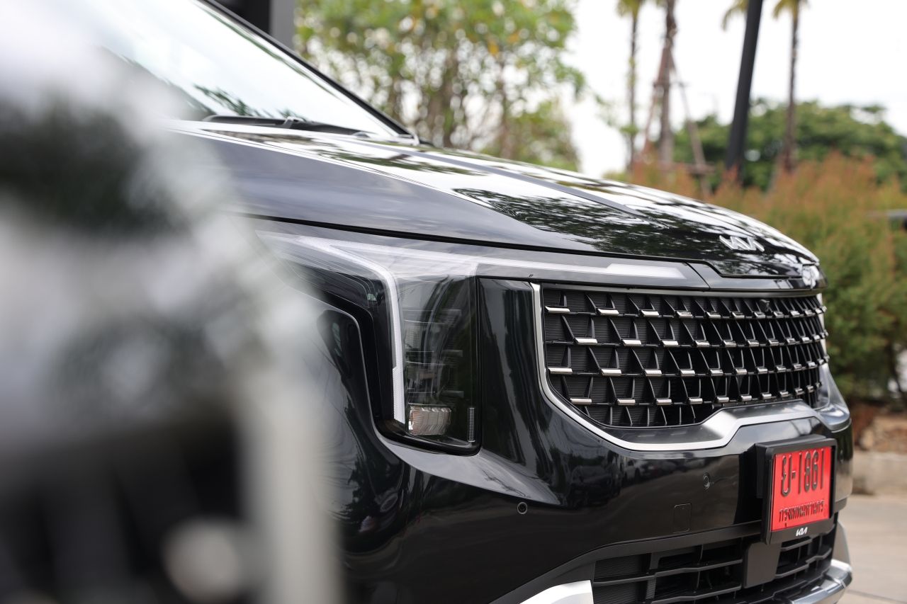 起亚推出新款Kia Carnival HEV 7座 起价2,499,000泰铢