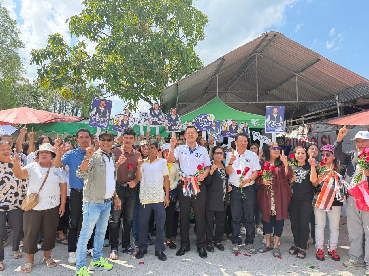 “他纳科” 表示泰南14省民意支持泰国自豪党,相信“阿努廷”再任总理