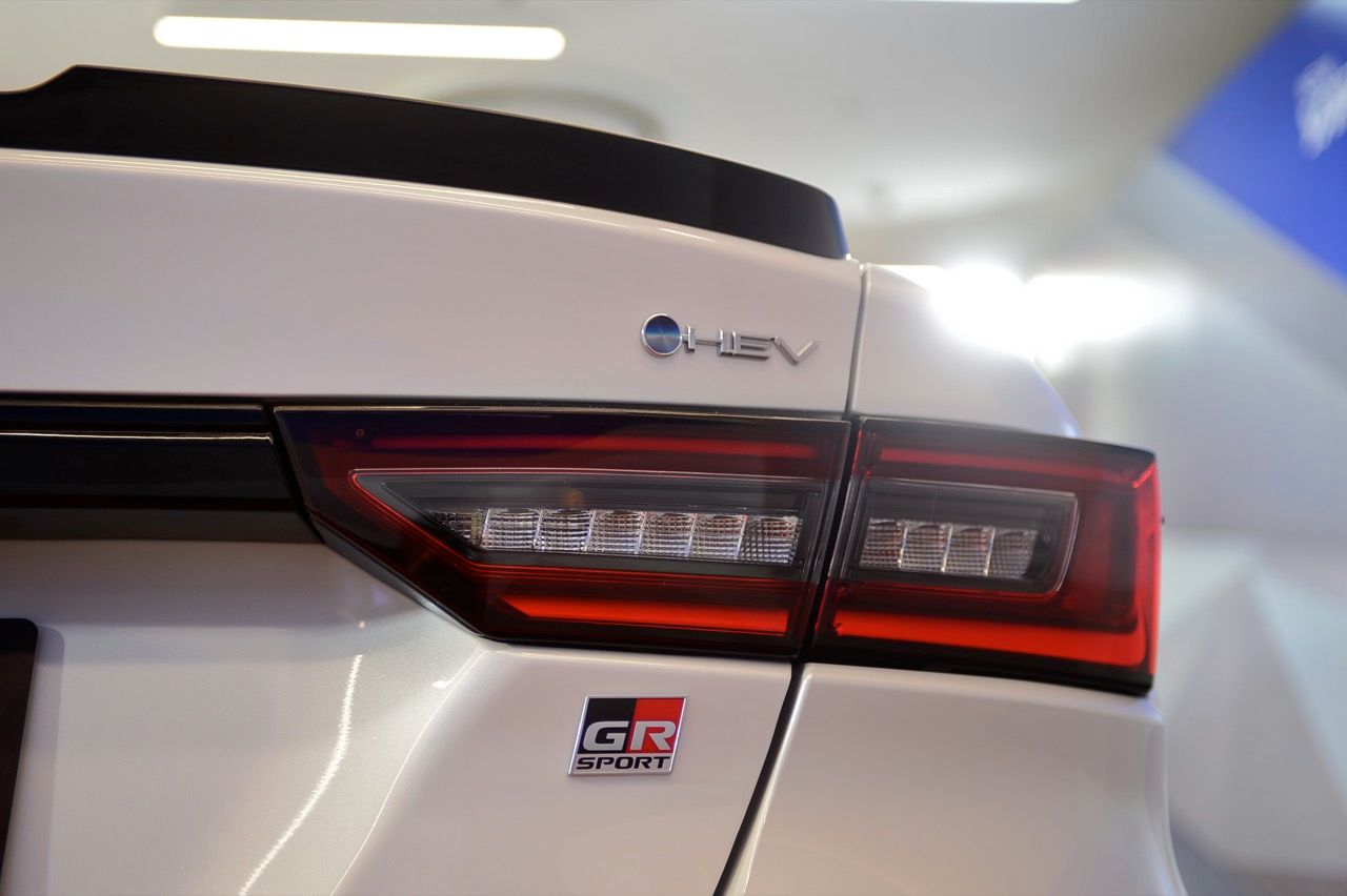 如果心动 Yaris ATIV，选择哪款？HEV GR Sport/ HEV Premium 或汽油版？