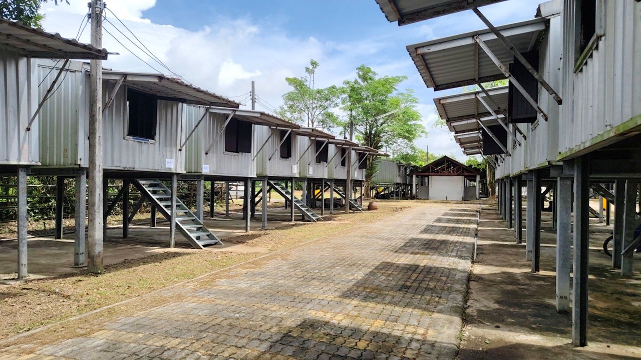 攀牙府水村居民未雨绸缪，提前准备撤离计划以应对“海啸”