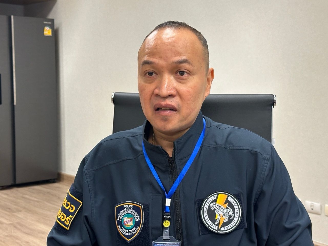 网络警察呼吁公众理解账户冻结问题，积极与金融机构会商解决