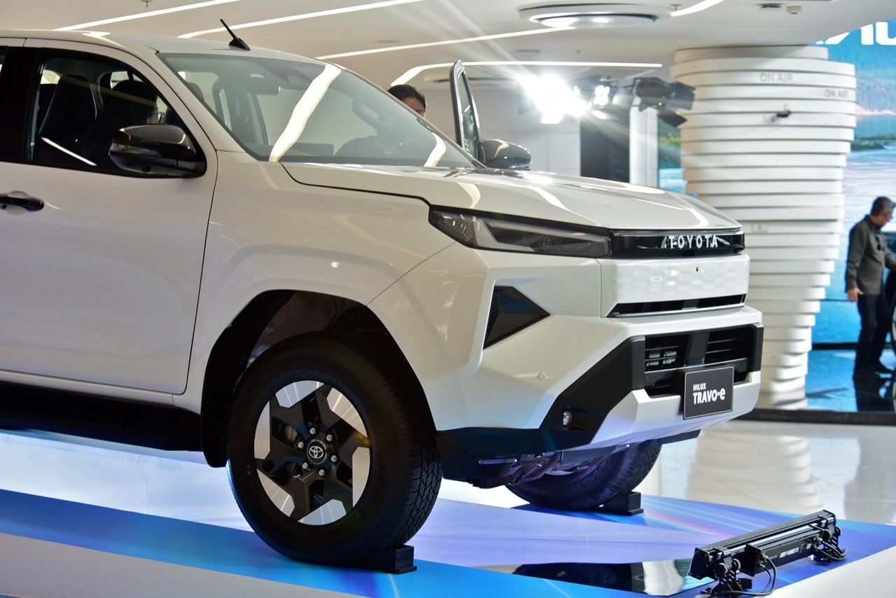 电动皮卡来了:TOYOTA HILUX TRAVO-e 模型与价格