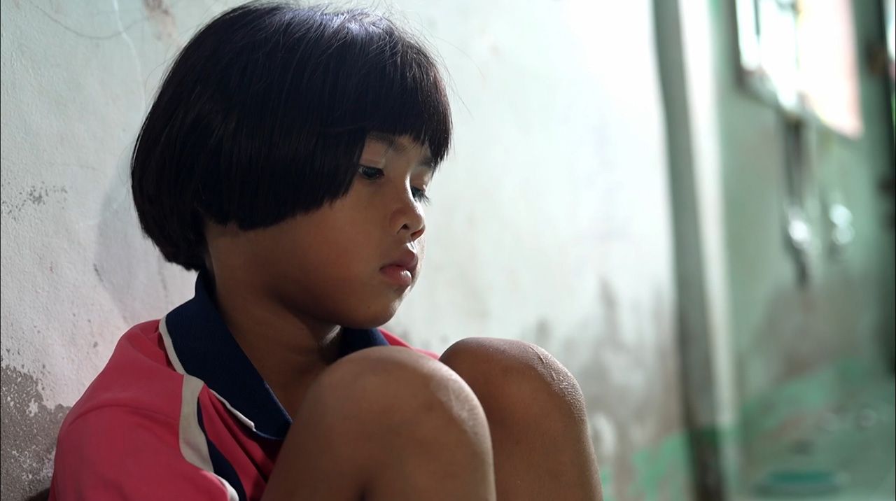 “小帕锐瓦” 含泪奋斗回报奶奶，质问“如果不爱妈妈会有罪吗” 被母亲抛弃后