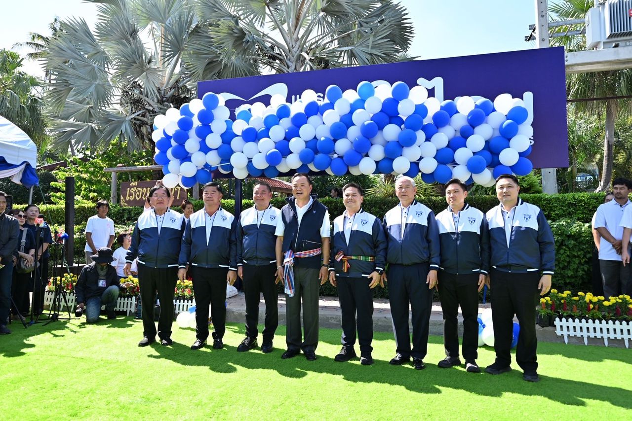 “皮叻” 带领泰国骄傲党南部提交参选申请 “阿努廷” 出访素攀府，称遵循“班哈”之命