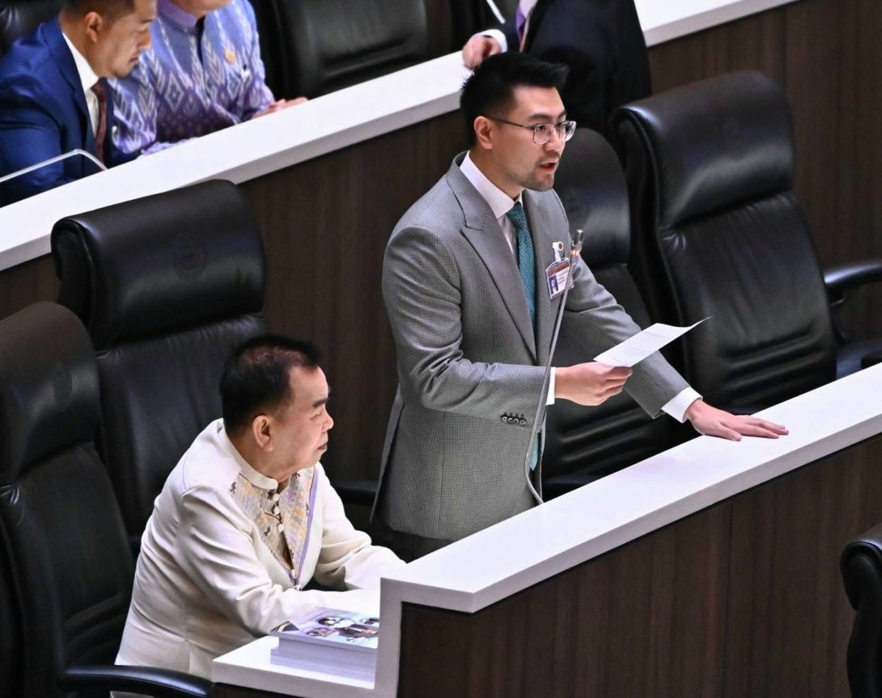 “勇敢党” 热门，“阿克拉赣奇” 宣称大家纷纷找“塔玛纳斯”申请参选