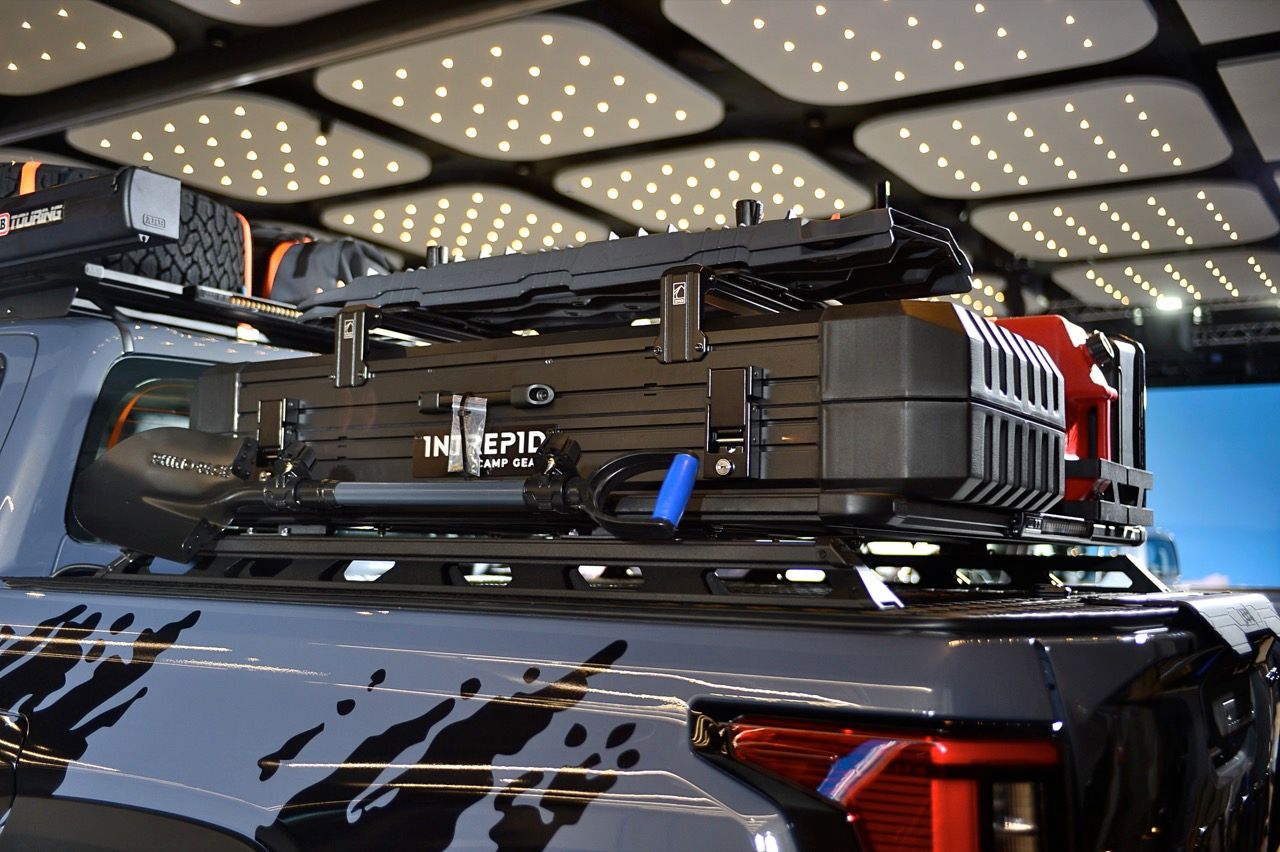 实车改装版 TOYOTA HILUX TRAVO DOUBLE CAB 4TREX 2.8 OVERLAND PLUS AT