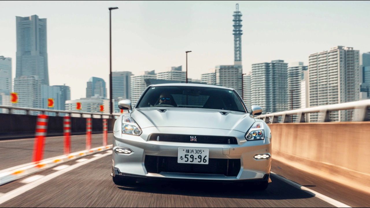 NISSAN GT-R R35：哥斯拉永不消亡！