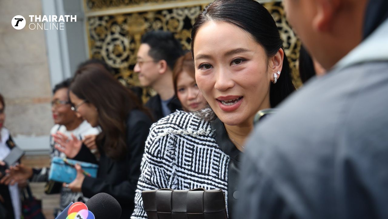 “英-艾姆”进入孔抛监狱，献上茉莉花环敬拜父亲，透露母亲生日时通常会全家团聚