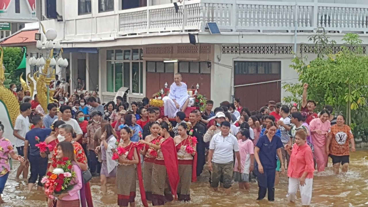 弟子哀悼“兰纳圣人”修女卡姆普伊·猜翁,享年88岁