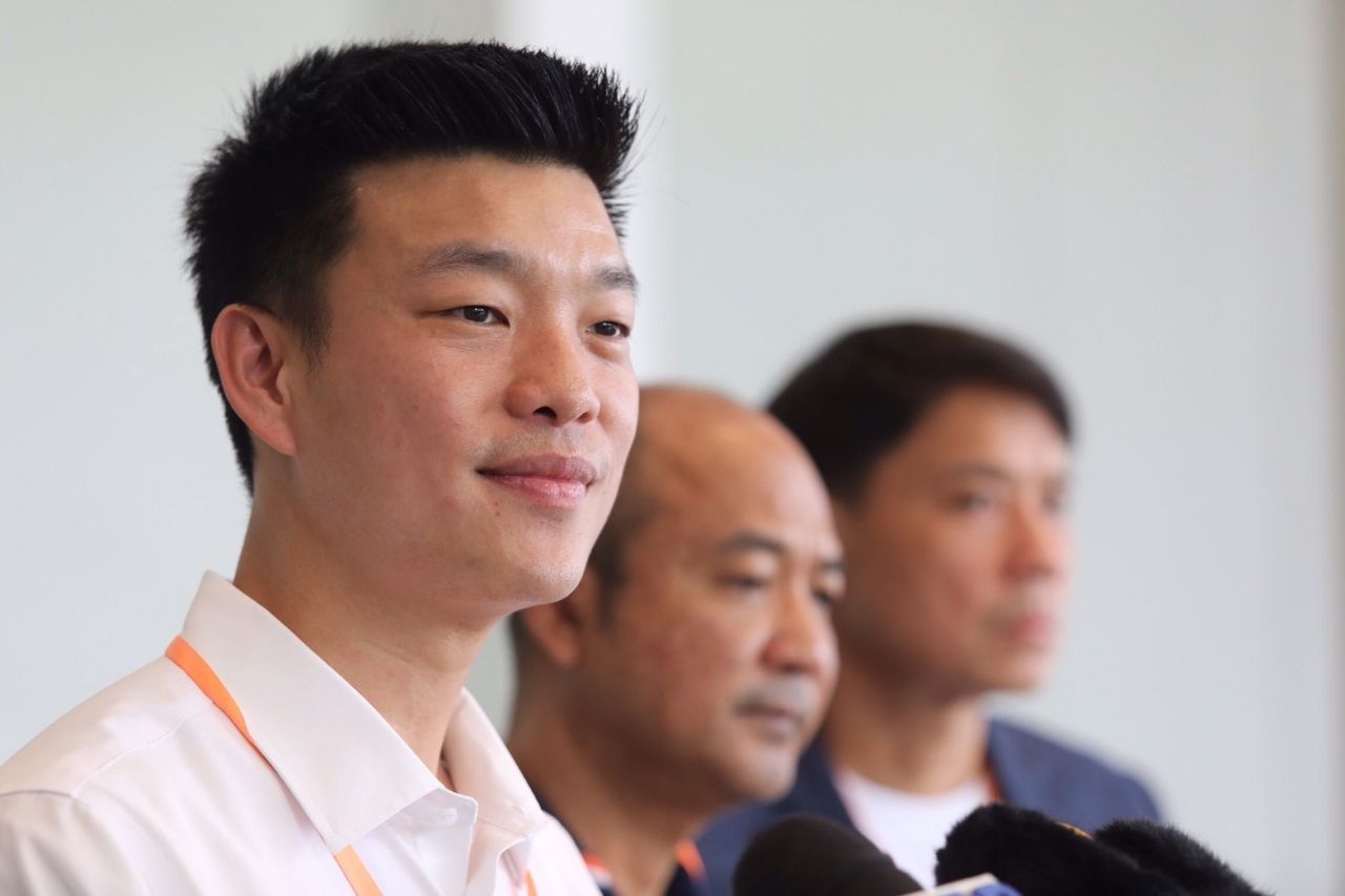 “腾” 相信政府能够管理好解散议会的路线图,批评总理处理诈骗问题过慢