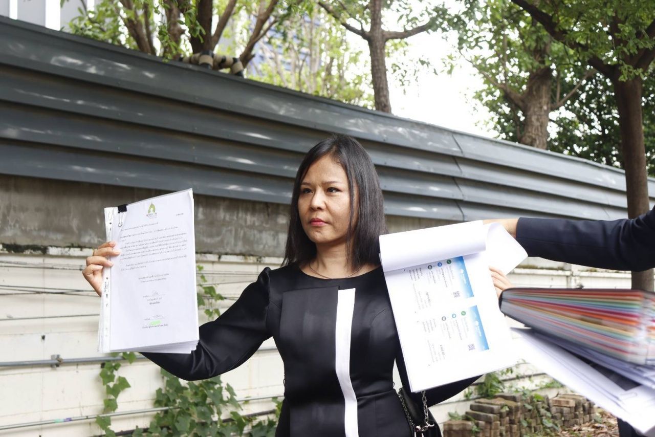 “สีกายุ” 向警方解释被指控挪用捐款事件