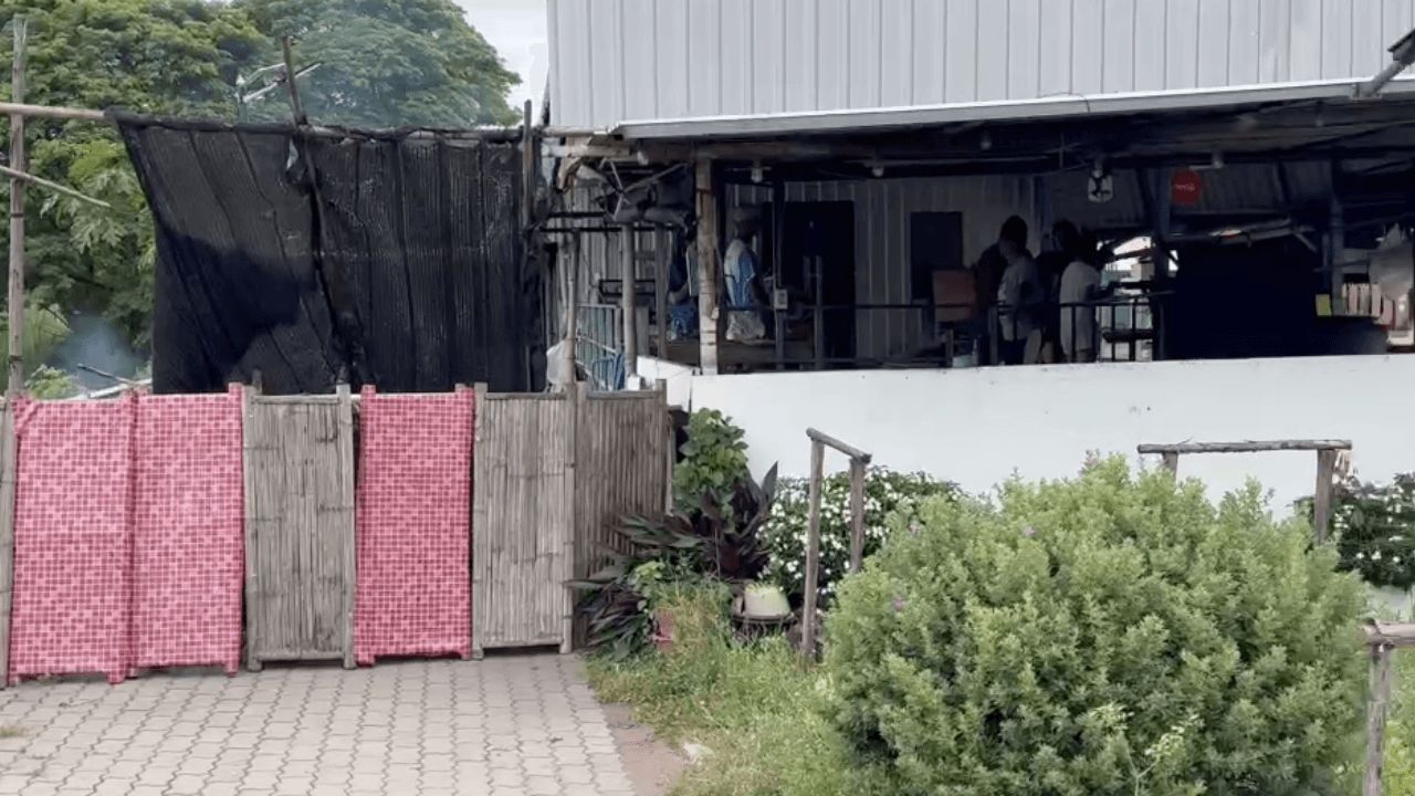 永久关闭“帕米娜”餐厅，儿子清理后返回服役