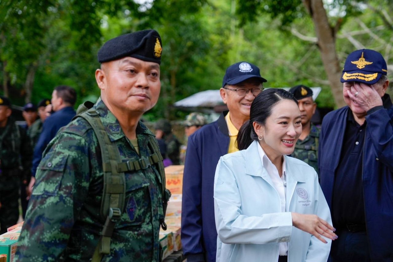 “佩同塔”前往武里南，第二军区司令迎接，强调解决所有问题