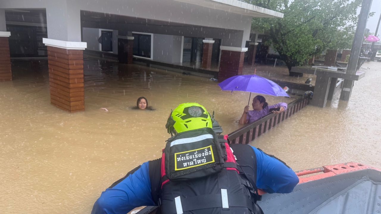 合艾洪水危机，警告民众做好准备，预计水位将上升并扩大