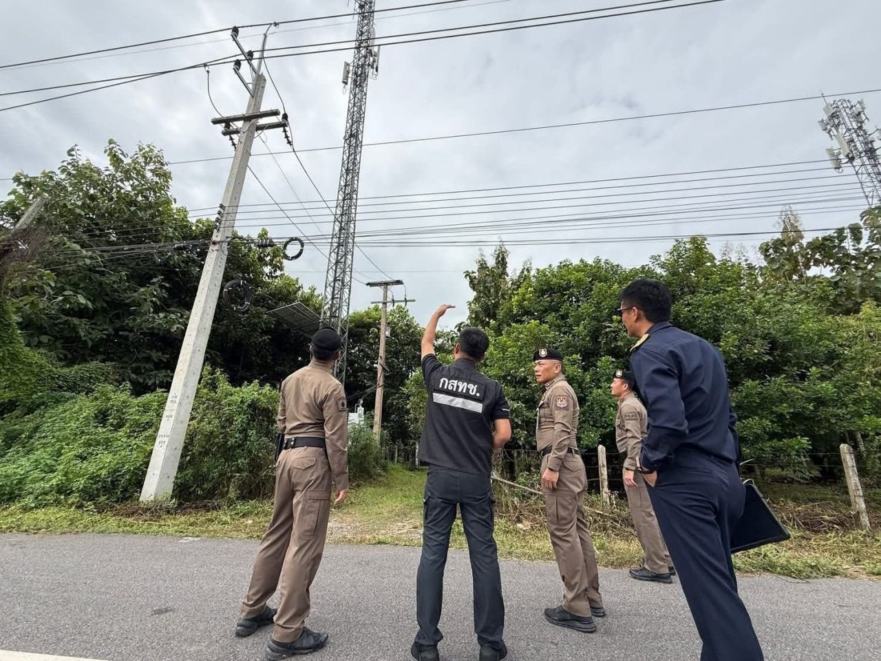 严格检查清盛-湄赛边境的网络和移动信号塔，高度超出限制